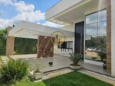 Casa de Condomínio com 3 Quartos à venda, 201m² no Alto da Boa Vista, Brasília