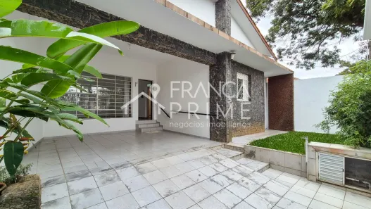 Casa com 3 Quartos à venda, 235m² no Vila Hamburguesa, São Paulo
