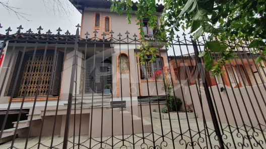 Casa com 4 Quartos à venda, 285m² no Vila Ipiranga, Porto Alegre