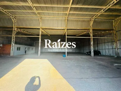 Galpão/Depósito/Armazém para alugar, 1500m² no Segismundo Pereira, Uberlândia
