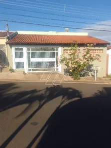 Casa com 2 Quartos à venda, 60m² no Núcleo Habitacional Presidente Jânio da Silva Quadros, Marília