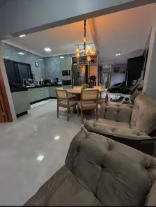 Casa com 3 Quartos à venda, 220m² no Goiânia 2, Goiânia