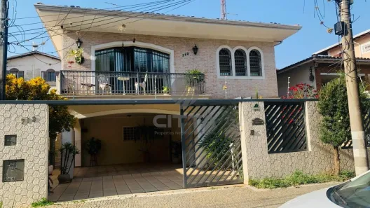 Sobrado com 4 Quartos à venda, 220m² no Jardim Chapadão, Campinas