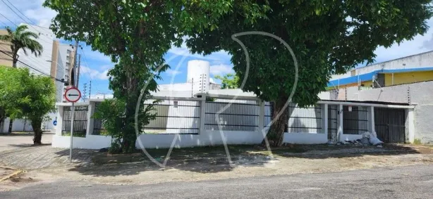Casa com 4 Quartos à venda, 241m² no Tauape, Fortaleza