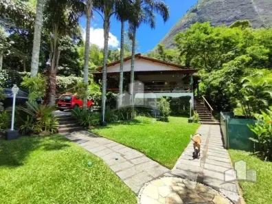 Casa com 4 Quartos à venda, 570m² no Araras, Petrópolis