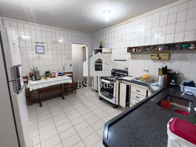 Casa com 4 Quartos para alugar, 285m² no Jardim, Santo André