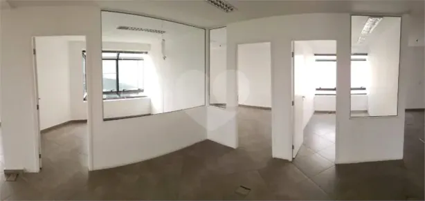 Sala Comercial à venda, 87m² no Água Branca, São Paulo