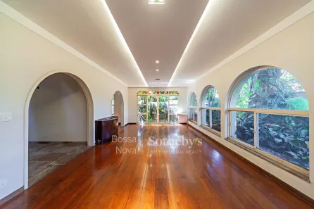 Casa com 5 Quartos à venda, 400m² no Jardim Paulistano, São Paulo