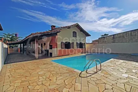 Casa com 4 Quartos à venda, 160m² no Jardim Tres Marias, Peruíbe