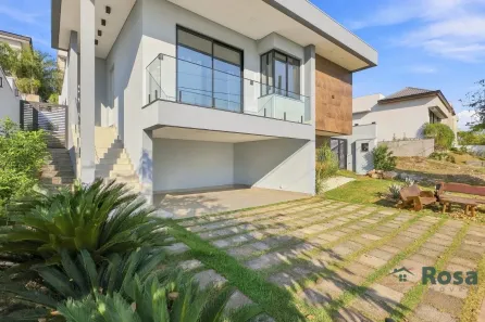 Casa com 3 Quartos à venda, 243m² no Condomínio Residencial Vila Jardim, Cuiabá