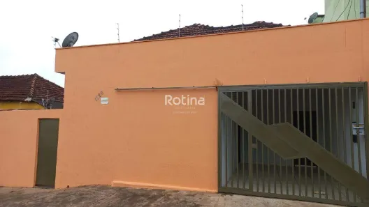 Imóvel Comercial com 3 Quartos para alugar, 120m² no Martins, Uberlândia