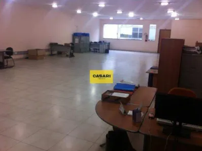 Sala Comercial para alugar, 240m² no Baeta Neves, São Bernardo do Campo