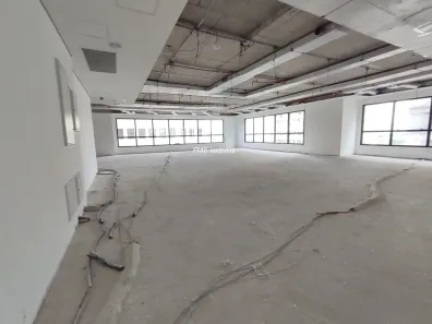Sala Comercial para alugar, 677m² no Alphaville Industrial, Barueri