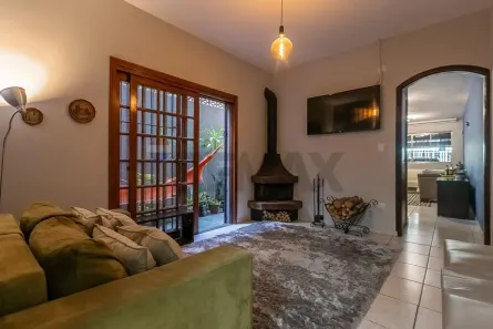 Casa com 3 Quartos à venda, 229m² no Jardim Aeroporto, São Paulo