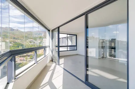 Apartamento com 3 Quartos para alugar, 150m² no Sion, Belo Horizonte