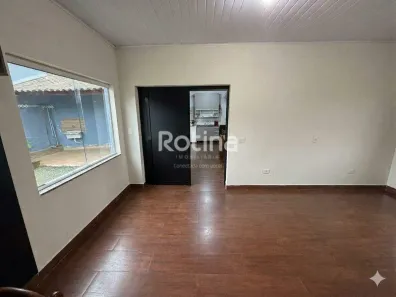 Casa com 3 Quartos à venda, 202m² no Carajás, Uberlândia