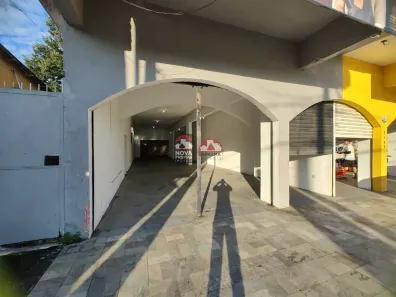Ponto Comercial para alugar, 300m² no Jardim Porto Novo, Caraguatatuba