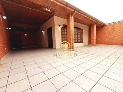 Casa com 3 Quartos para alugar, 350m² no Vila Odete, Taubaté