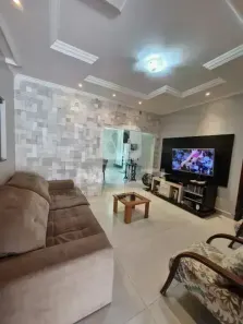 Casa com 3 Quartos à venda, 210m² no Santa Mônica, Uberlândia