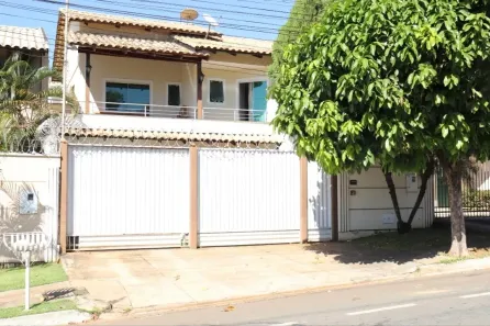 Sobrado com 4 Quartos à venda, 162m² no Parque Anhanguera, Goiânia