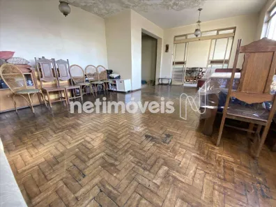 Casa com 5 Quartos à venda, 318m² no Padre Eustáquio, Belo Horizonte