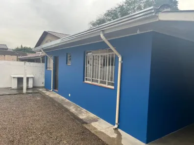 Casa com 3 Quartos para alugar, 90m² no Novo Mundo, Curitiba