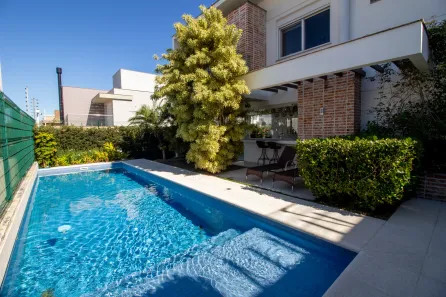 Casa com 4 Quartos à venda, 450m² no Lagoa da Conceição, Florianópolis