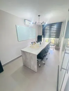 Imóvel Comercial para alugar, 100m² no Xaxim, Curitiba