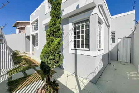 Casa com 4 Quartos à venda, 150m² no Três Barras, Contagem