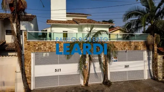 Sobrado com 4 Quartos à venda, 336m² no Jardim Campo Grande, São Paulo