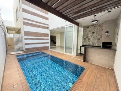 Sobrado com 4 Quartos para alugar, 250m² no Plano Diretor Sul, Palmas