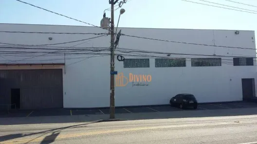 Galpão/Depósito/Armazém à venda, 745m² no Vila Barão, Sorocaba