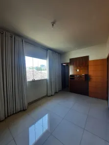 Casa com 5 Quartos para alugar, 258m² no Planalto, Belo Horizonte