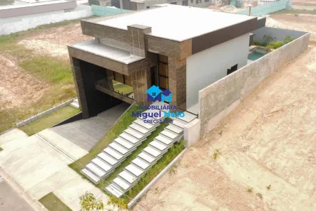 Casa de Condomínio com 3 Quartos à venda, 239m² no Triângulo, Porto Velho