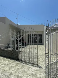 Casa com 3 Quartos à venda, 360m² no Grageru, Aracaju