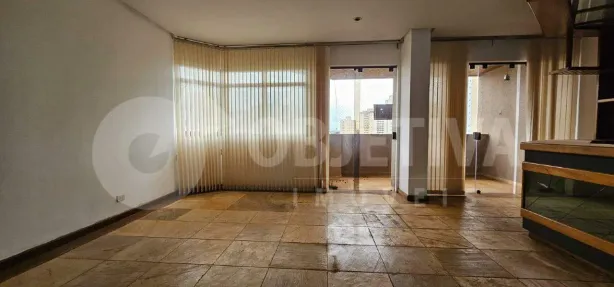 Apartamento com 4 Quartos para alugar, 280m² no Fundinho, Uberlândia
