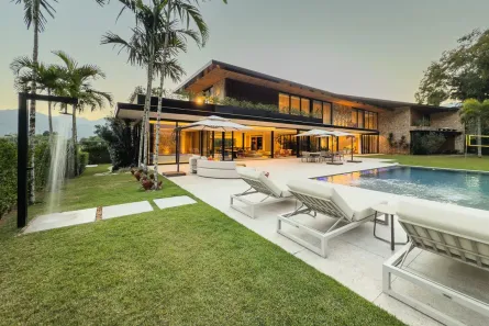 Casa de Condomínio com 7 Quartos à venda, 1250m² no , Mangaratiba