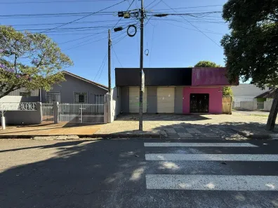 Casa com 2 Quartos à venda, 213m² no Califórnia, Londrina