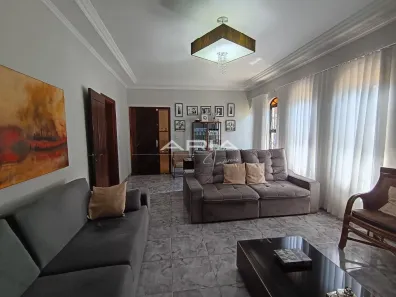 Casa com 3 Quartos à venda, 161m² no Vila Fujita, Londrina