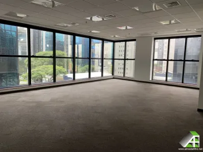 Sala Comercial com 1 Quarto para alugar, 230m² no Vila Olímpia, São Paulo