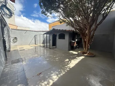 Casa com 4 Quartos à venda, 250m² no Taguatinga Norte, Brasília