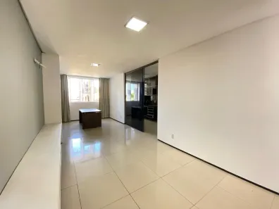 Apartamento com 3 Quartos à venda, 77m² no Noivos, Teresina