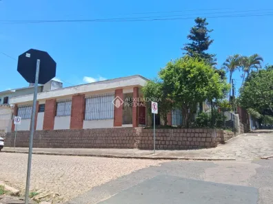 Casa com 2 Quartos à venda, 300m² no Vila Ipiranga, Porto Alegre
