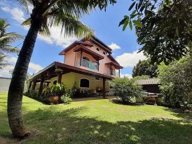 Fazenda/Sítio com 4 Quartos à venda, 1m² no Parque Santo Antônio, Taubaté