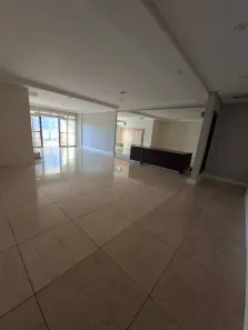 Apartamento com 4 Quartos para alugar, 10m² no Jardim Jalisco, Resende