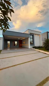 Casa de Condomínio com 3 Quartos à venda, 185m² no Aeroclube, Porto Velho