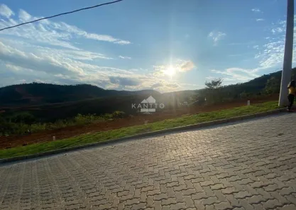Lote/Terreno à venda, 681m² no São Pedro, Juiz de Fora