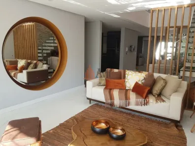 Sobrado com 4 Quartos para alugar, 340m² no Jardim Textil, São Paulo