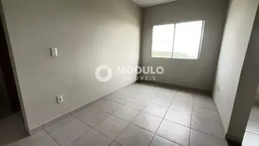 Apartamento com 2 Quartos para alugar, 66m² no Loteamento Portal do Vale II, Uberlândia