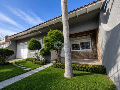 Casa com 3 Quartos à venda, 298m² no Medianeira, Porto Alegre